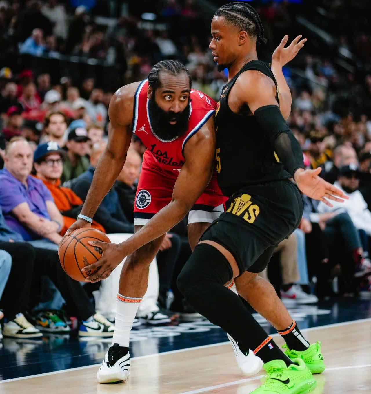 雄鹿双外援爆发，力克勇士豪取胜利的简单介绍