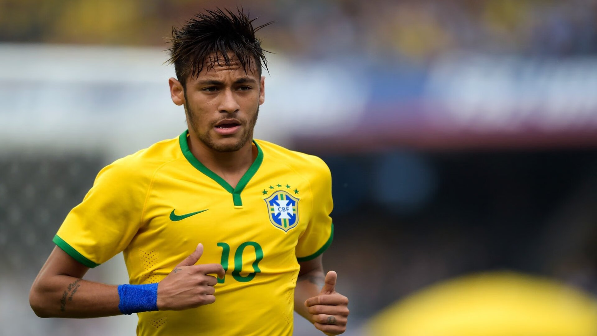 黄潜铁血破坚城，三笘薰一剑封喉，欧战舞台上的亚洲之光与战术革命