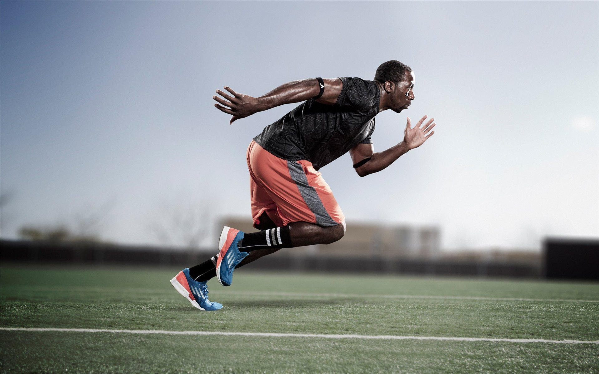 绿茵与硬木的交响，当意甲焦点战遇见湖人完胜太阳