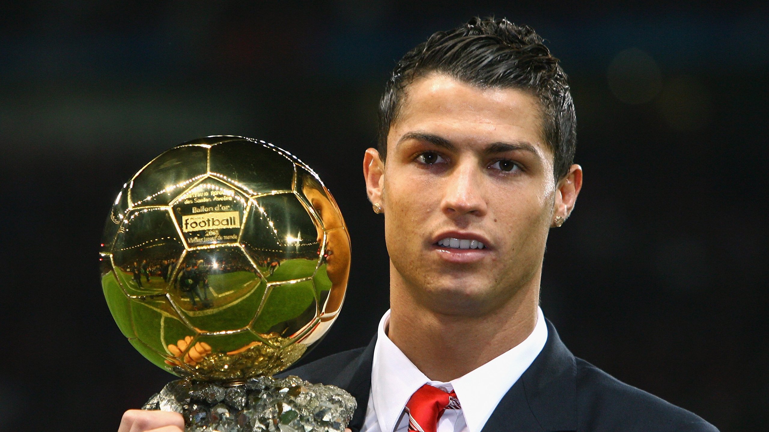 赛道上的孤胆英雄，拉塞尔扛起全队，法拉利鏖战迈凯伦